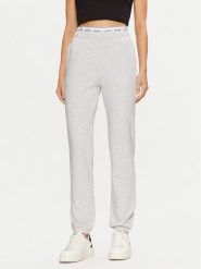 Guess Spodnie dresowe O5RB01 KCO31 Szary Regular Fit. Szare spodnie dresowe damskie Guess, xl, z aplikacjami, z bawełny. Za 149.99 zł.
