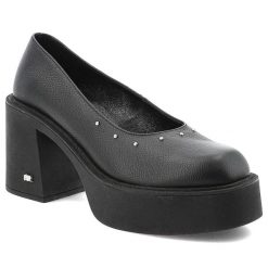Półbuty damskie Karino, na wysokim klocku eleganckie skórzane z dżetami wsuwane z okrągłym noskiem, czarne licowe, 5648-126-P. Czarne półbuty damskie Karino, z aplikacjami, ze skóry, eleganckie, z okrągłym noskiem, bez obcasa, na obcasie, bez zapięcia. Za 433.99 zł.