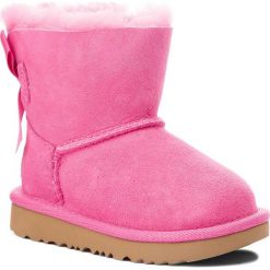 Buty UGG - T Mini Bailey Bow II 1017397T T/Paz. Śniegowce dziewczęce marki UGG. W wyprzedaży za 399.00 zł.