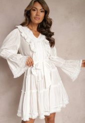 Biała Mini Sukienka o Rozkloszowanym Kroju z Falbankami i Materiałowym Paskiem w Talii Fiorfa. Białe sukienki damskie Renee, na lato, m, bez wzorów, z materiału, eleganckie, bez kołnierzyka, bez ramiączek, mini, rozkloszowane. Za 129.99 zł.