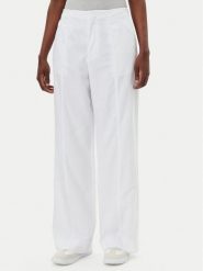 Calvin Klein Jeans Spodnie materiałowe J20J225340 Biały Relaxed Fit. Białe jeansy damskie Calvin Klein Jeans, l, bez wzorów, z bawełny. Za 269.99 zł.