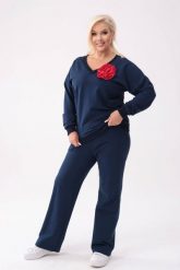 Bawełniany granatowy komplet dresowy Comfy - bluza z różą + długie spodnie PLUS SIZE XXL OVERSIZE. Niebieskie bluzy damskie Moda Size Plus Iwanek, plus size, z aplikacjami, z bawełny, bez kaptura. Za 349.90 zł.