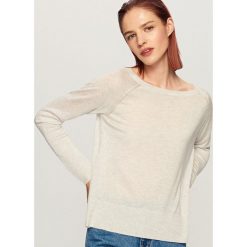 Sweter - Jasny szar. Szare swetry damskie Reserved. W wyprzedaży za 29.99 zł.