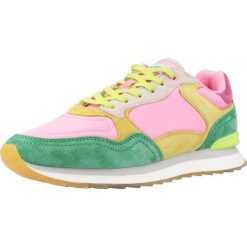 Tenisówki Hoff Model Santa Marta Kolor Rose. Czerwone trampki i tenisówki damskie HOFF, bez wzorów, z materiału, bez zapięcia. Za 559.00 zł.