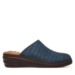Klapki Go Soft. Brązowe klapki damskie GO SOFT, bez wzorów, bez obcasa. Za 119.99 zł.