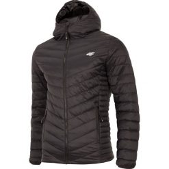 Kurtka puchowa męska KUMP302 - głęboka czerń. Kurtki męskie marki 4f. Za 299.99 zł.