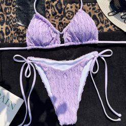 Bikini prążkowane na plażę regulowane ramiączka Ruveyda. Fioletowe bikini damskie Intica, na lato, l, bez wzorów. Za 139.00 zł.