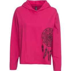 Bluza z kapturem bonprix różowy z nadrukiem. Bluzy damskie bonprix. Za 37.99 zł.