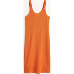 Mango - Sukienka Rusi. Brązowe sukienki damskie Mango, l, bez wzorów, z dzianiny, casualowe, bez kołnierzyka, bez ramiączek. W wyprzedaży za 39.90 zł.