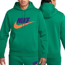 Bluza sportowa męska Nike Club Fleece Hoodie FN3104-365. Zielone bluzy męskie Nike, m, bez wzorów, bez kaptura. Za 179.00 zł.