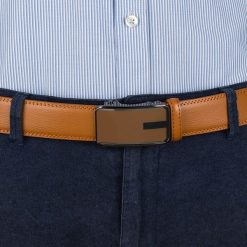 Pasek męski skórzany 3,5 cm klamra automatyczna Beltimore camel 50-551 : Kolory - brązowy, beżowy, Rozmiar pasków - r.105-120 cm. Brązowe paski damskie bez wzorów, ze skóry, wizytowe. Za 64.99 zł.