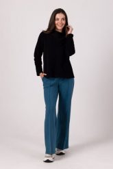 Prosta Bluza z Wysokim Kołnierzem - Czarna. Czarne bluzki damskie MOE, l, bez wzorów, z bawełny, bez kaptura. Za 254.90 zł.