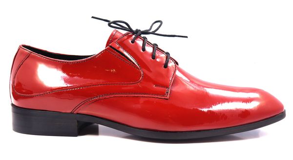 Czerwone lakierki męskie T78. Czerwone eleganckie półbuty Modini Moda Męska, ze skóry, casualowe, bez zapięcia. W wyprzedaży za 300.00 zł.