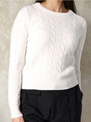 Strukturalny sweter - kremowy. Białe swetry damskie Sinsay, l, bez wzorów, bez kołnierzyka, bez ramiączek, bez kaptura. Za 59.99 zł.