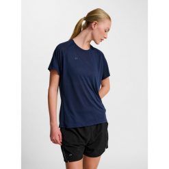 Koszulka damska Newline Beat. Niebieskie koszulki sportowe damskie Newline, bez wzorów, bez kołnierzyka, bez ramiączek, do biegania. Za 137.00 zł.
