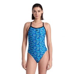 Strój Kąpielowy Arena Pool Tiles Challenge Back – Czarno/Niebieski Rozmiar 26. Niebieskie stroje kąpielowe dla dziewczynek Arena, bez wzorów. Za 1,092.96 zł.