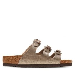 Klapki Birkenstock. Żółte klapki damskie Birkenstock, bez wzorów, bez obcasa. Za 469.99 zł.