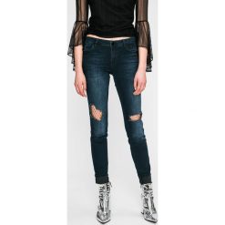 Guess Jeans - Jeansy Curve X. Jeansy damskie marki Guess Jeans. W wyprzedaży za 359.90 zł.