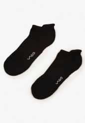 Jeansowe spódnico-spodenki - czarny. Czarne szorty damskie Sinsay, bez wzorów, z jeansu. Za 59.99 zł.