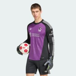 Wyjazdowa koszulka bramkarska Liverpool FC 26/27. Czarne koszulki sportowe męskie Adidas, l, bez wzorów, z materiału, bez kołnierzyka, bez ramiączek, do piłki nożnej, climacool (adidas). Za 479.00 zł.