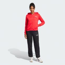 Dres Essentials Linear. Czerwone obuwie sportowe damskie Adidas, bez wzorów, z dresówki, na fitness i siłownię. W wyprzedaży za 207.27 zł.