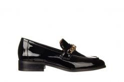 Mokasyny Bayla-157 4185 090-P Czarny Lakier 157030, Skóra naturalna - 40. Czarne mokasyny damskie Bayla, z lakierowanej skóry, klasyczne. W wyprzedaży za 314.10 zł.