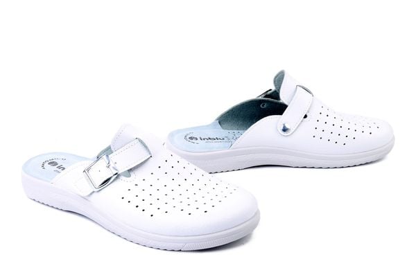 INBLU DG-15 001 biały, klapki męskie. Białe klapki męskie Inblu. Za 62.99 zł.