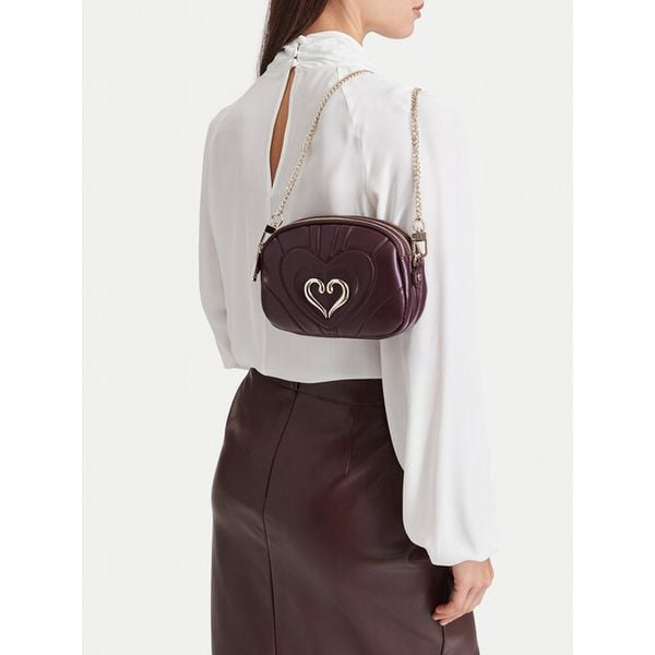 Torebka Eva Minge. Czerwone torebki do ręki damskie Eva Minge, bez wzorów, wizytowe, bez dodatków. Za 229.99 zł.
