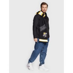 Szalik Tommy Jeans. Czarne szaliki męskie Tommy Jeans, bez wzorów, z jeansu. Za 299.99 zł.
