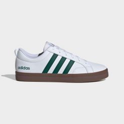 Sneakersy męskie ADIDAS VS Pace. Białe buty sportowe męskie Adidas, z kauczuku, bez zapięcia, trekkingowe. Za 249.99 zł.