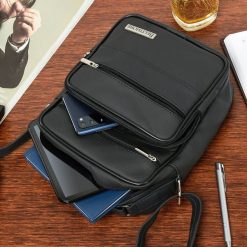 Czarna męska torba skórzana przez ramię Beltimore G19. Czarne torby na laptopa męskie bez wzorów, przez ramię. Za 139.90 zł.