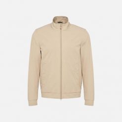 Kurtka GEOX M6520T T3336 Beżowy. Brązowe kurtki sportowe męskie Geox, m, bez wzorów, z tkaniny, trekkingowe. Za 874.36 zł.