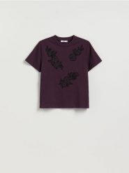 T-shirt z aplikacjami - ciemnofioletowy. Fioletowe t-shirty damskie Reserved, l, z aplikacjami, z bawełny, bez kołnierzyka. Za 69.99 zł.