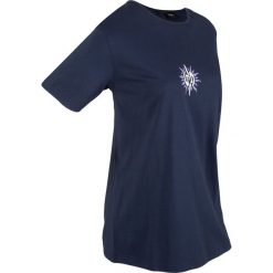 Długi shirt bawełniany, krótki rękaw bonprix ciemnoniebiesko-biały. Bluzki damskie bonprix. Za 34.99 zł.