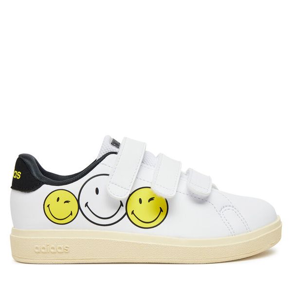 Sneakersy adidas. Białe trampki i tenisówki chłopięce Adidas, bez wzorów, bez zapięcia. Za 159.99 zł.