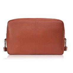 Torebka damska skórzana na ramię koniakowa pojemna Paolo Peruzzi E-30-CG. Torby na ramię damskie bez wzorów, z materiału, eleganckie, bez dodatków. Za 129.00 zł.