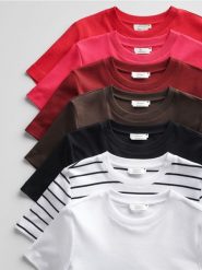 T-shirt regular z merceryzowanej bawełny - czerwony. Czerwone t-shirty damskie Reserved, l, bez wzorów, z bawełny, bez kołnierzyka. Za 79.99 zł.