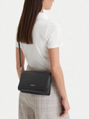 Lasocki Torebka CEO-LSK-X-003-07 Czarny. Czarne listonoszki damskie Lasocki, bez wzorów, z materiału, bez dodatków. Za 159.99 zł.