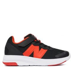 Sneakersy New Balance. Czarne trampki i tenisówki chłopięce New Balance, bez wzorów, bez zapięcia. Za 179.99 zł.