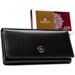 Duży portfel damski ze skóry naturalnej w czarnym kolorze zamykany klapką na zatrzask - Peterson. Czarne portfele damskie Peterson, bez wzorów, ze skóry. Za 119.99 zł.