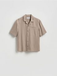 Koszula comfort fit z lyocellu - brązowy. Brązowe koszule męskie Reserved, l, bez wzorów, z lyocellu, bez kołnierzyka, bez ramiączek. Za 129.99 zł.