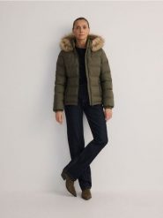 Pikowana kurtka - zielony. Zielone kurtki damskie Reserved, l, bez wzorów, z tkaniny, bez kaptura. W wyprzedaży za 79.99 zł.