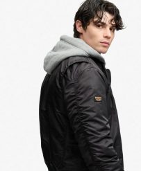 Superdry Męska kurtka Hooded MA1 Bomber z recyklingowanego nylonu - Jet Black. Czarne kurtki męskie Superdry., m, z aplikacjami, z nylonu, bez kaptura. Za 581.75 zł.