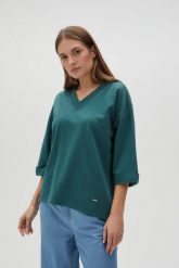 Bluza oversize z dekoltem w serek zielona. Zielone bluzy damskie MOODO, l, bez wzorów, z bawełny, bez kaptura. Za 79.99 zł.