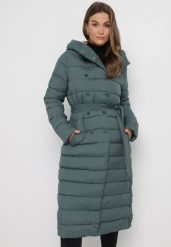 Zielona Kurtka Płaszcz Pikowany z Kapturem i Zapinanymi Kieszeniami Paxana. Zielone kurtki damskie Born2be, xl, bez wzorów, z materiału, z kapturem. Za 169.99 zł.