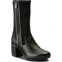 Botki HÖGL - GORE-TEX 4-106830 Black 0100. Czarne botki damskie HÖGL, z gore-texu, bez obcasa. W wyprzedaży za 509.00 zł.