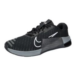 Buty treningowe damskie Nike metcon 9. Czarne obuwie sportowe damskie Nike, bez wzorów, z materiału. Za 484.00 zł.