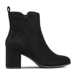 Botki JENNY. Czarne botki damskie Jenny, bez obcasa, na słupku, bez zapięcia. Za 139.99 zł.