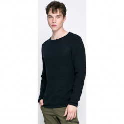 Dissident - Sweter. Czarne swetry przez głowę męskie Dissident, z bawełny, z okrągłym kołnierzem. W wyprzedaży za 34.90 zł.