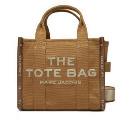 Torebka Marc Jacobs. Brązowe torebki do ręki damskie Marc Jacobs, bez wzorów, klasyczne, bez dodatków. Za 1,499.00 zł.